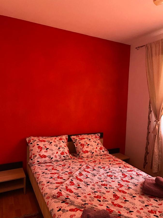 Appartement Apartament Ally'S à Orşova Extérieur photo